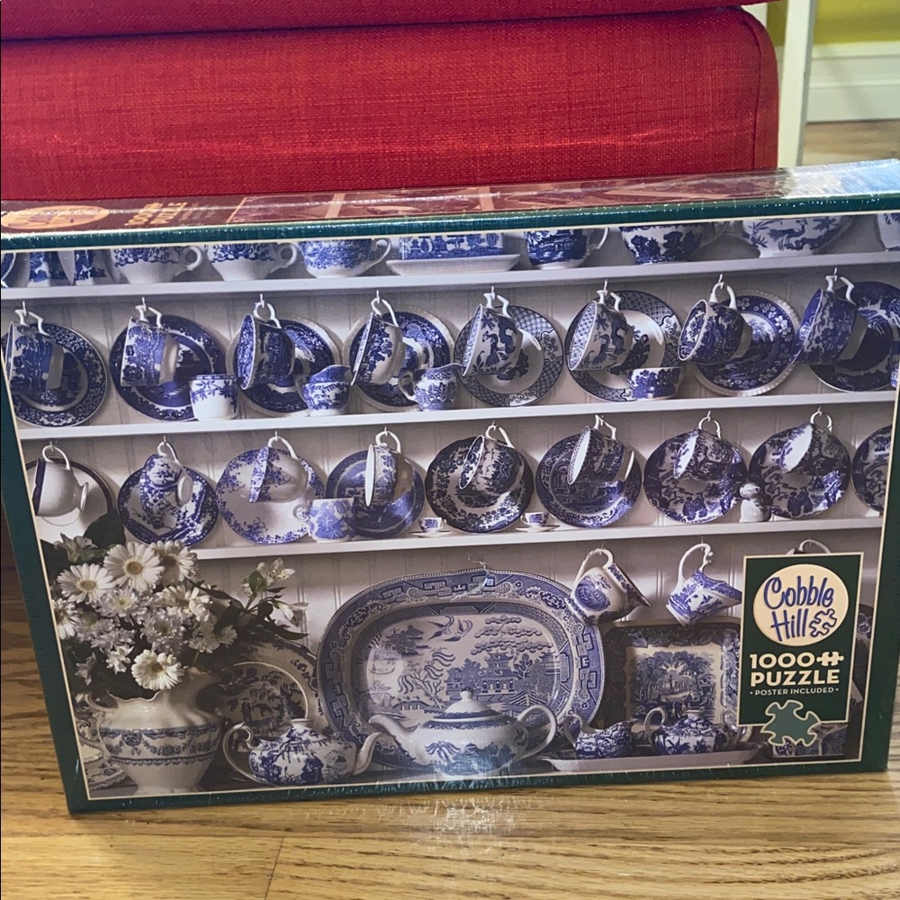Cobble Hill  1000 Pieces  NEW